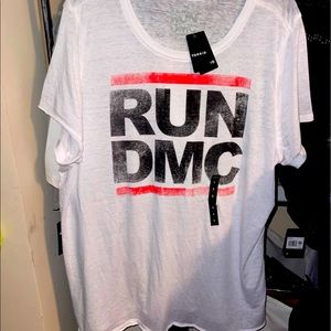 Graphic tee size 3 brand new